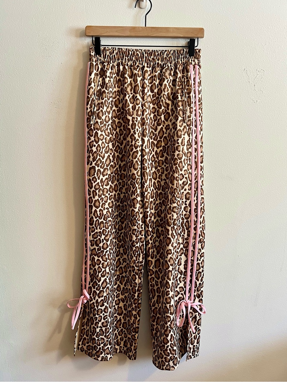 Le Lis It Girl Leopard Print Casual Pants with Pink Side Stripes & Bows